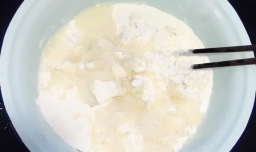 韭菜木耳鸡蛋虾皮蒸饺的家常做法