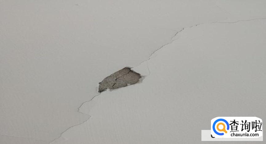 墙上有裂缝怎么办