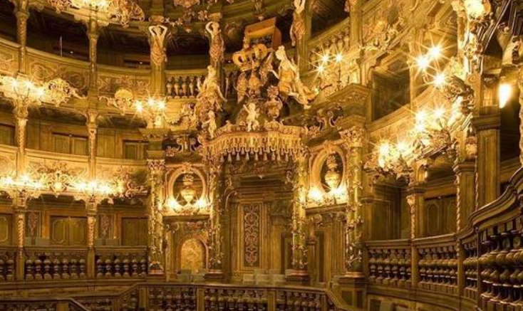 巴洛克风格的主要特征是什么