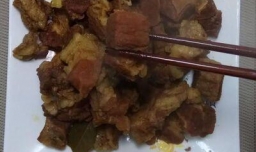 怎样做高压锅版红烧牛腩块？