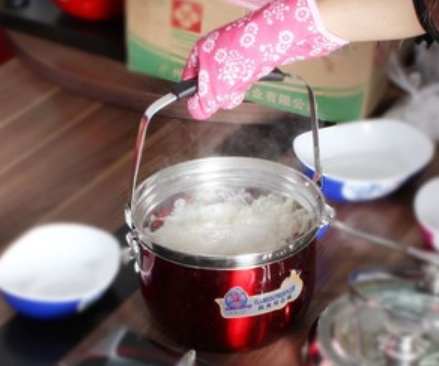 银耳莲子汤的做法