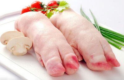 花生炖猪蹄汤的做法