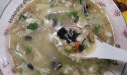 怎样做美味的菌菇枸杞汤？