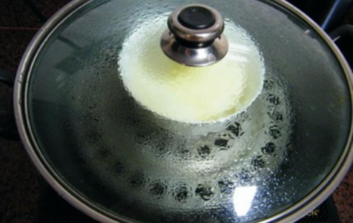 保鲜膜上蒸锅有毒吗