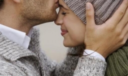 亲吻女人的哪些部位可以让她对你迷恋？