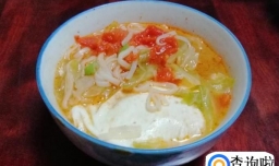 包菜西红柿荷包蛋面条的做法
