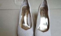 教大家怎么辨别达芙妮真假!