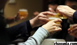 年轻人要不要遵循酒桌文化