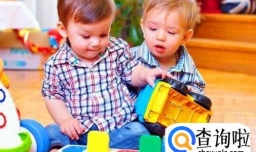两个孩子抢一个玩具，应该怎么妥善的应对？