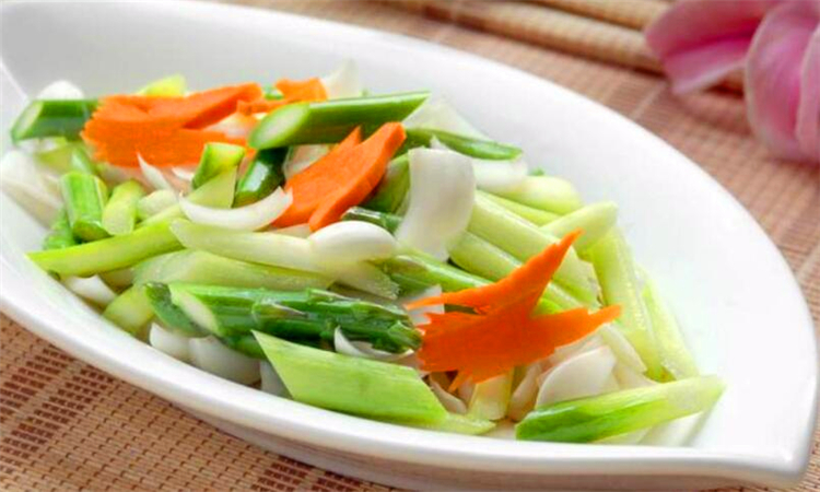 鲜百合与哪些菜炒着最佳