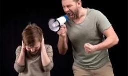 父母强势孩子好吗