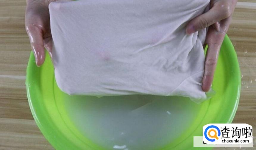 白衣服去除污渍的小妙招有哪些