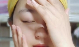 学生睡前要怎样护肤。