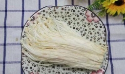 怎样做美味的茄汁金针菇？