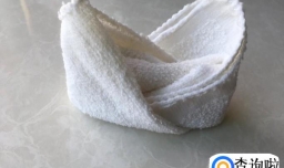 如何折叠餐巾花——皇冠？