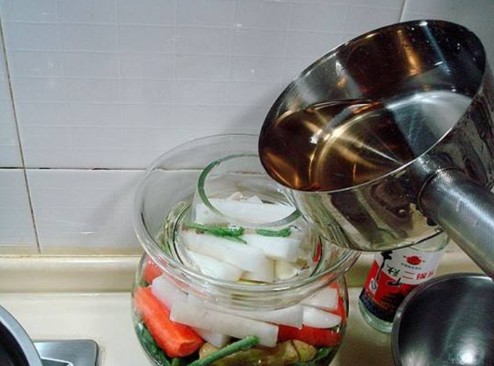 泡菜坛水的做法