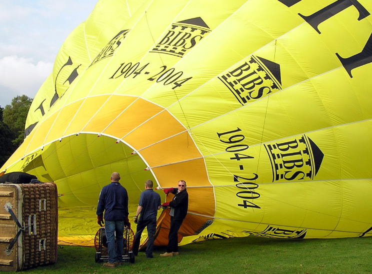 人类第一次飞离地面的工具