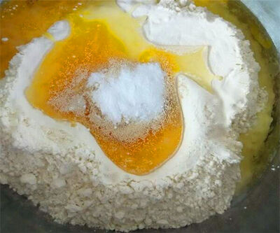 家庭炸油条的简易做法窍门