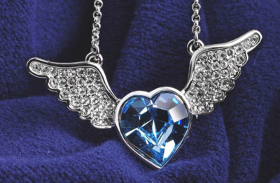 施华洛世奇卖的到底是水晶还是玻璃