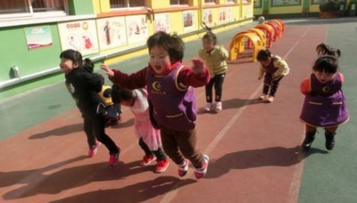 双脚跳锻炼幼儿什么能力