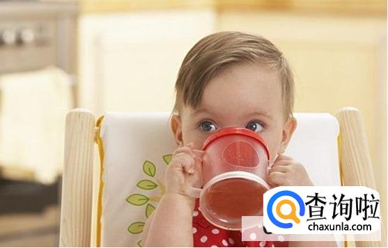 4个信号告诉你该给宝宝转奶了