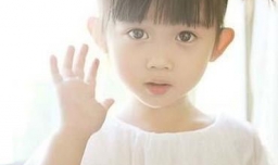 怎样给小女孩扎头发简单好看