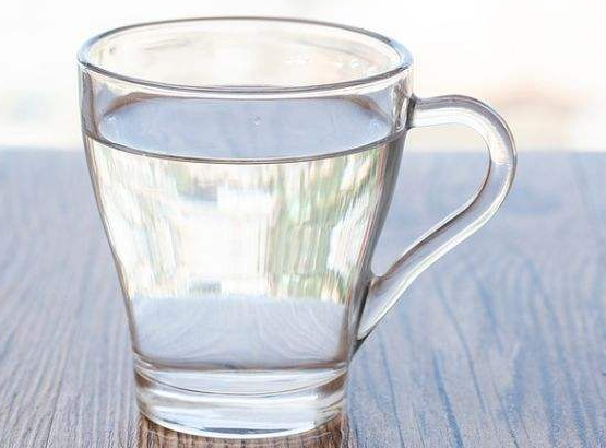 喝盐水的功效和作用