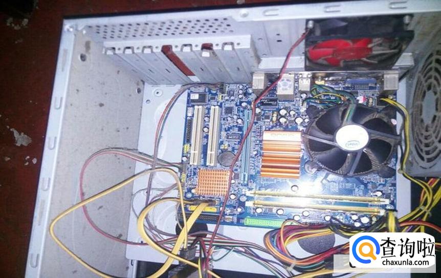 电脑机箱异响怎么处理