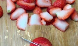 怎么做草莓酱---简单又美味的健康草莓酱做法