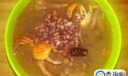 小河蟹鸡脚红豆汤的做法