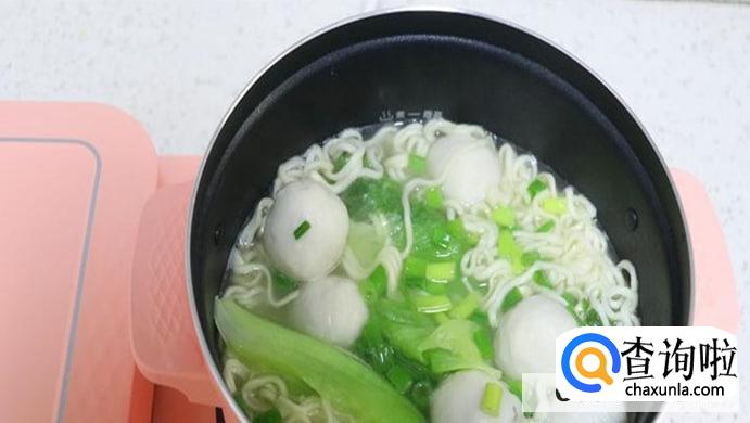 预防煮面食汤溢出来的方法