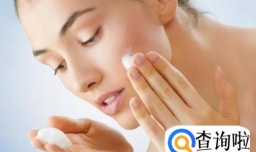 日常洁面有哪些小妙招能够让肌肤水润饱满？