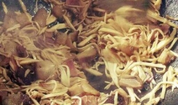 腊肉炒棒菇的做法