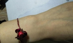 DIY细铁丝手环的制作