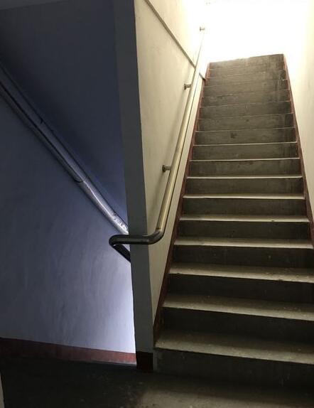 为什么每段楼梯的阶数都是奇数