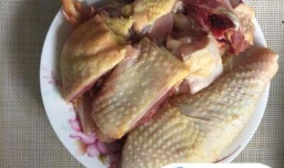 如何做糖醋鸡肉？