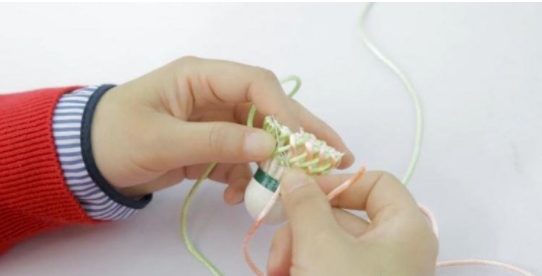 如何自己用羽毛球制作小挂饰