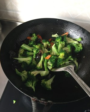 西兰花怎么做好吃