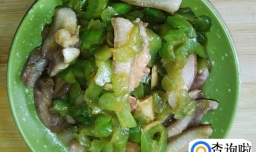 浓香好吃的猪头皮炒苦瓜的做法