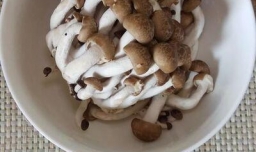 怎样做美味的蟹味菇豆腐面？