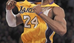 新手在篮球场怎么找到存在感？